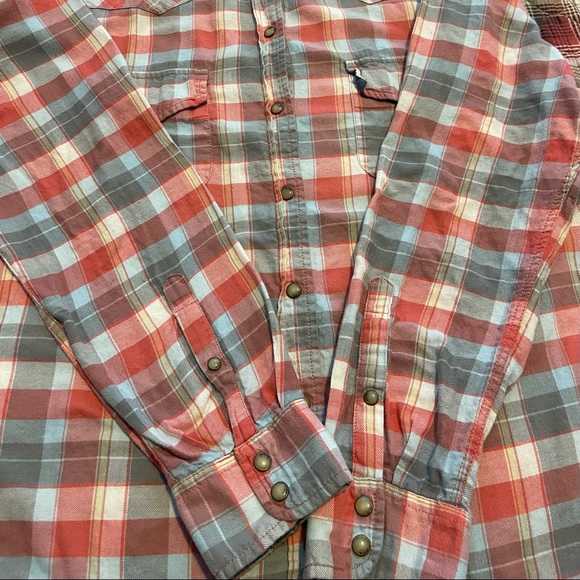 Ladies Snap Button-down Top - Picture 6 of 11